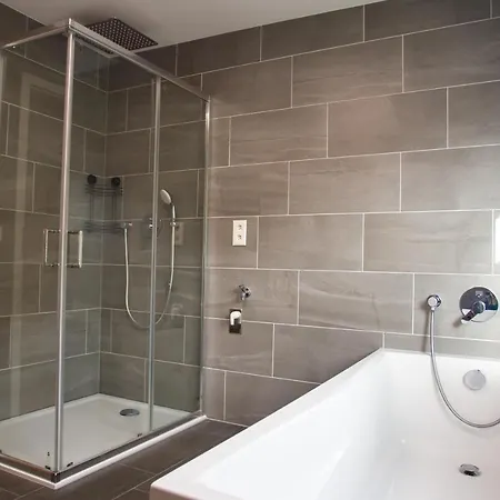 Appartement Penthouse - Mit Grosser Dachterrasse Und Panoramablick Visp